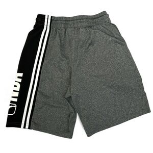 Men's Athletic Shorts Size Medium